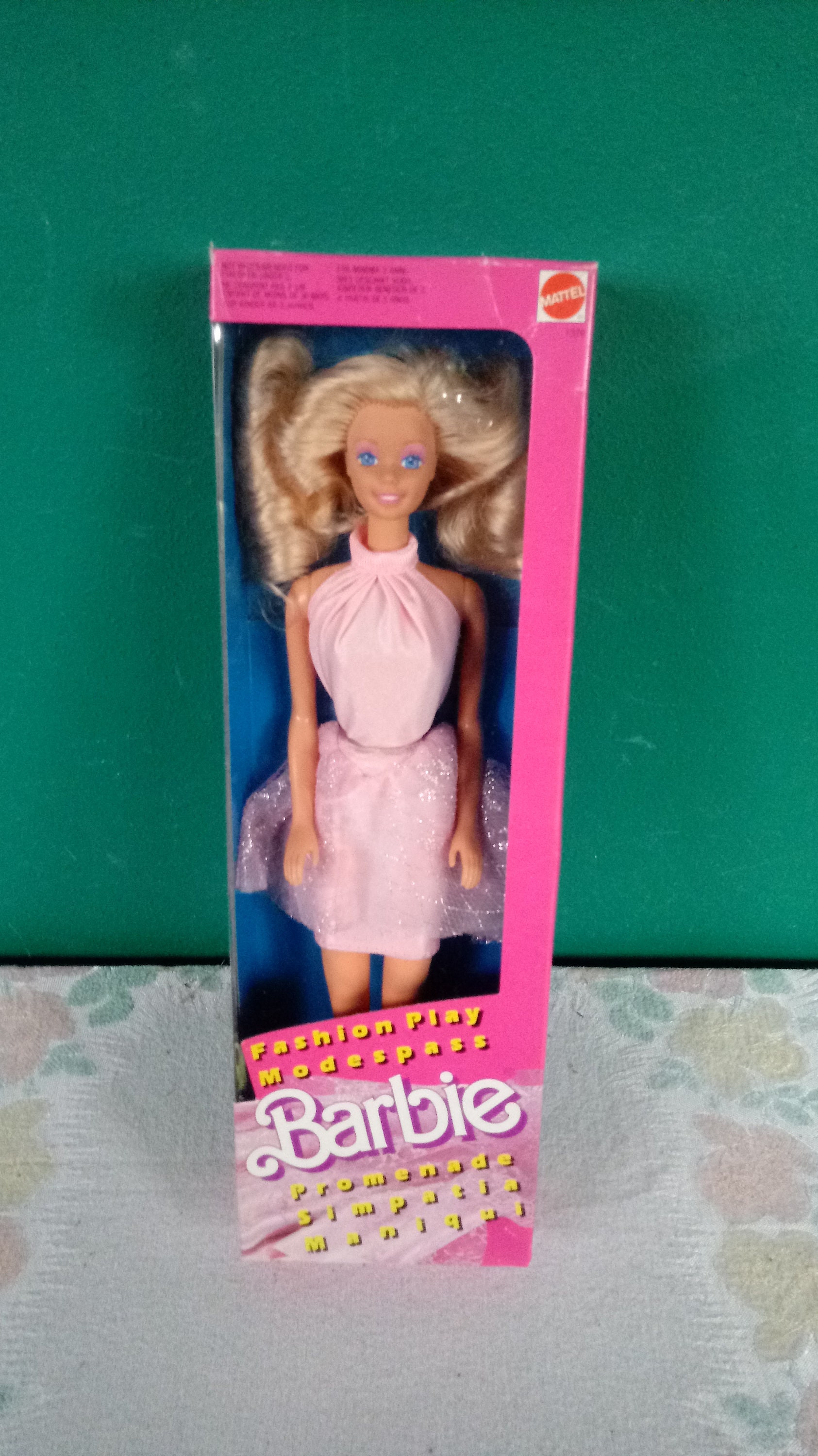 Barbie et bébé en promenade