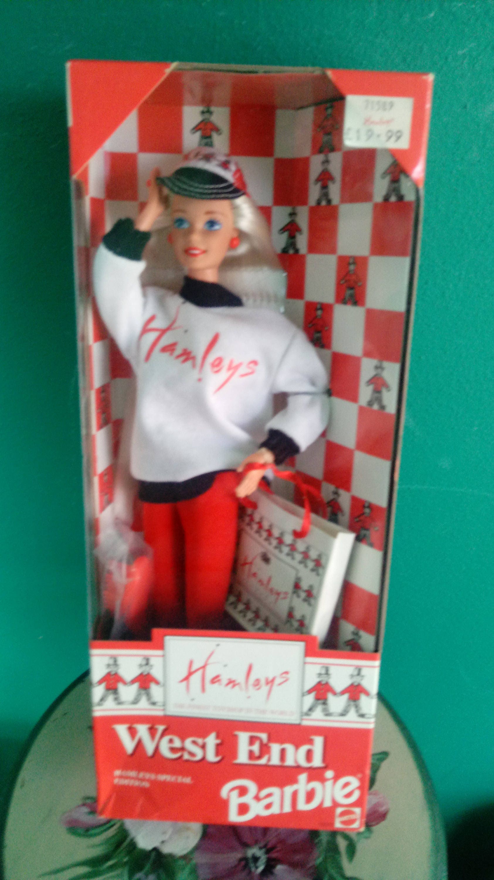 Hamleys barbie doll house deals