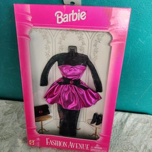 Mattel Vintage Fashion Avenue Vintage Barbie Clothes