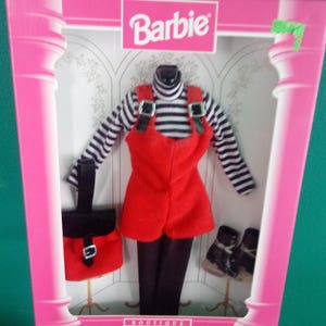 Mattel Vintage Fashion Avenue Vintage Barbie Clothes