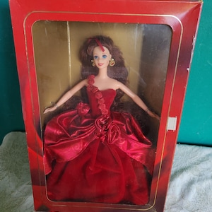 Mattel Society Style Radiant Rose Vintage Barbie Doll 1996 2nd in Series