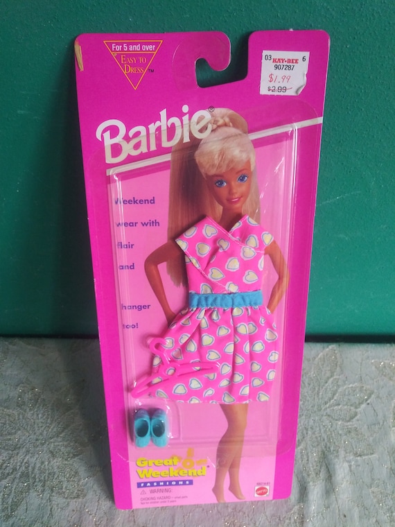 Vêtements de poupées Barbie Mattel, Vêtements de poupée Barbie neufs dans  l'emballage, Vêtements de club de yacht -  France