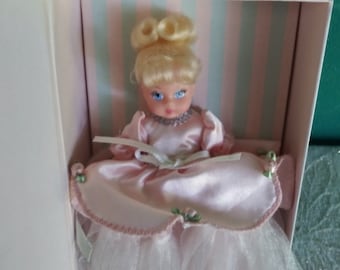 デットストック   マダムアレクサンダー シンデレラ デットストック マダムアレクサンダー シンデレラ