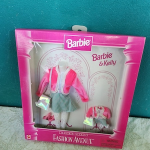 Mattel Vintage Fashion Avenue Vintage Barbie and Kelly Clothes