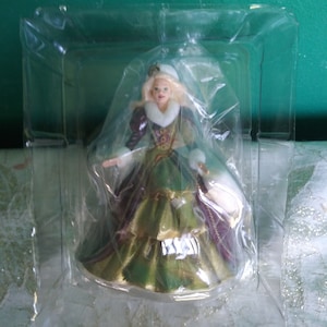 1996 Hallmark Keepsake Ornament Christmas Barbie Christmas Ornament