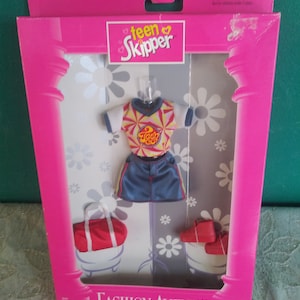 Mattel Vintage Fashion Avenue Vintage Teen Skipper Barbie Clothes