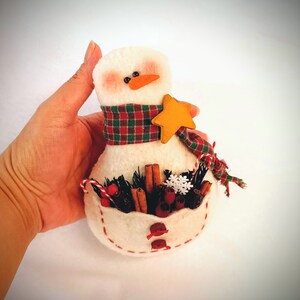Snowman Holiday Decor from Warm & Natural Batting with Pocket filled of dried botanicals, Country Primitive Style Snowman Doll 6 1/2 in