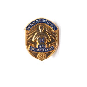 National Safety Council 14 Year Safe Driver Award Pin Lapel Gold Tone Vintage