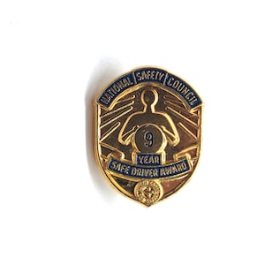 National Safety Council 9 Year Safe Driver Award Pin Lapel Gold Tone