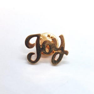 Vintage Christmas Joy Script Cursive Letters Gold Tone Holiday Lapel Pin