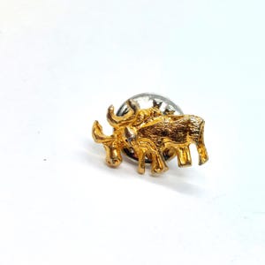 Vintage Moose Pin Fraternal Order Loyal Moose Lodge Animal Wildlife Brotherhood