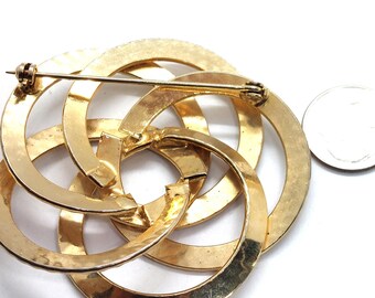 Broche Vintage En Doré Avec 6 Cercles De Strass Imbriqués - Élégant Et Rétro