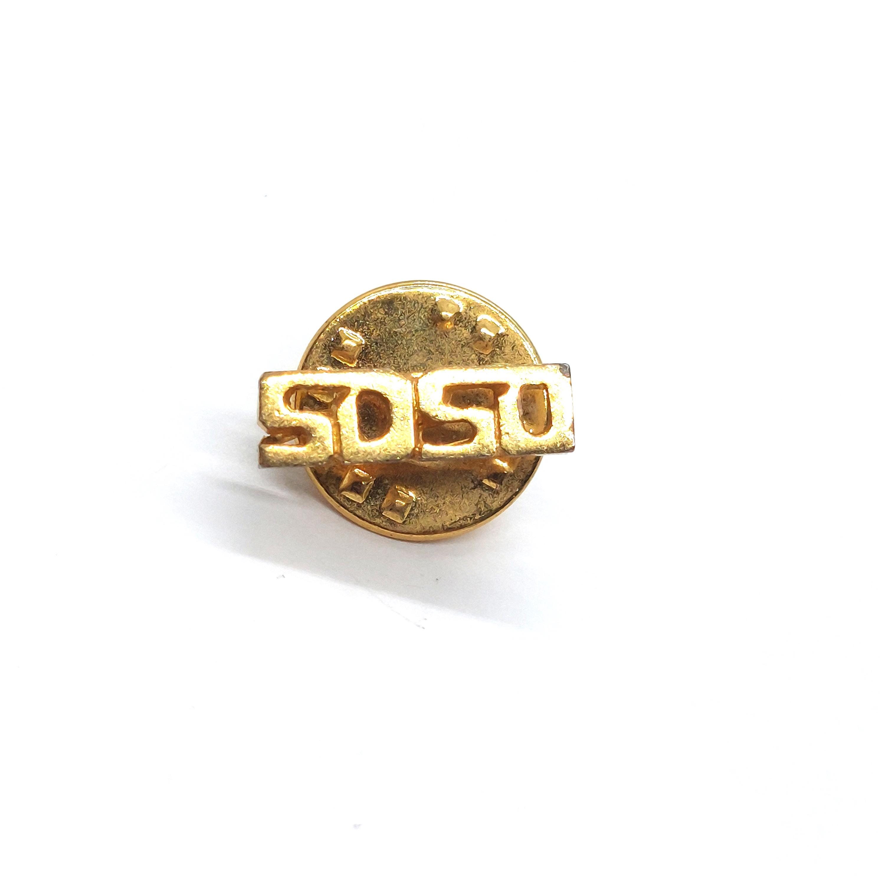 SOSO Pin Lapel Gold Tone Vintage Collectible