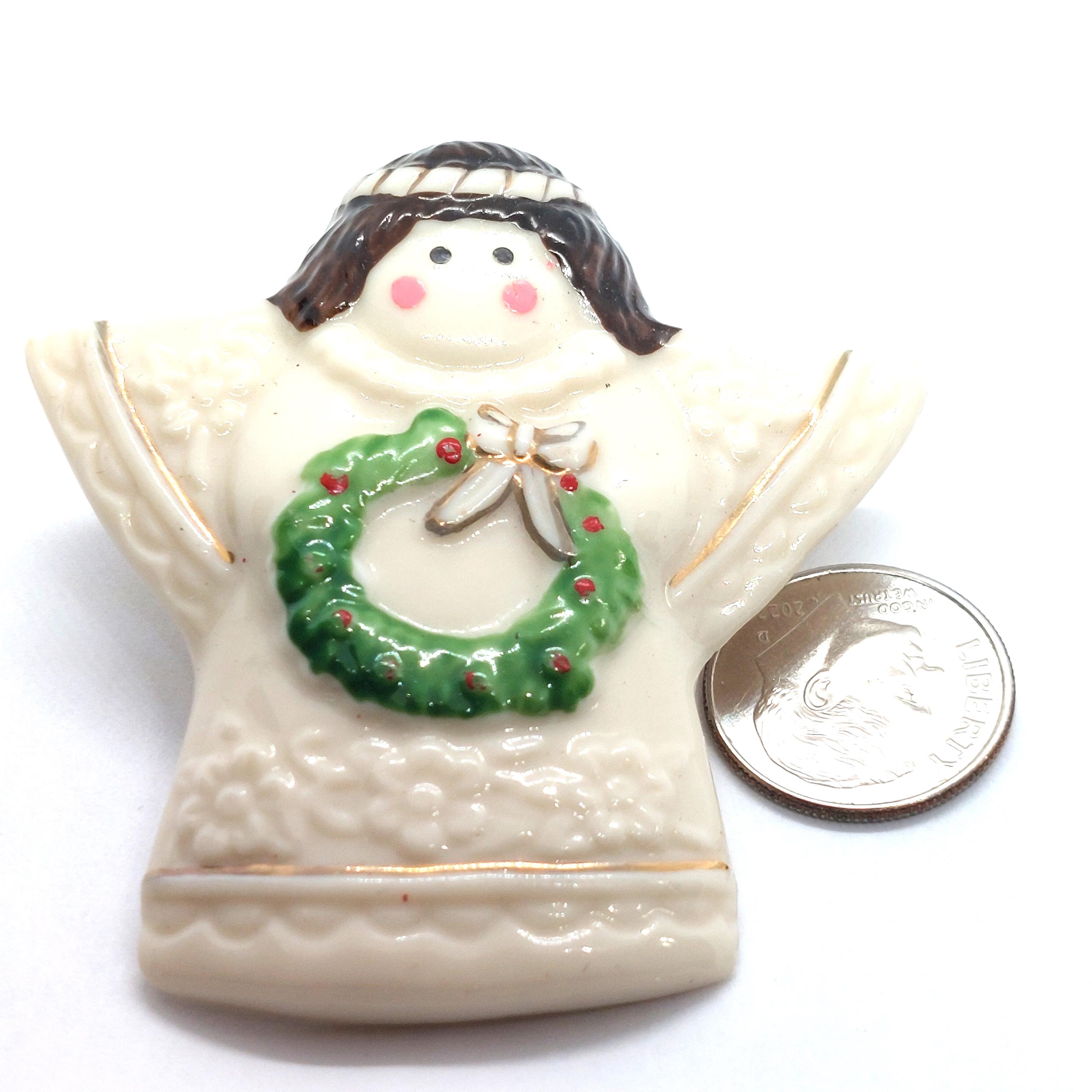 Christmas Angel Pin Vintage Holiday Porcelain Wreath Seasonal
