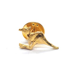 Gold Tone Kangaroo Australia Souvenir Wildlife Collectible Travel Lapel Pin VTG