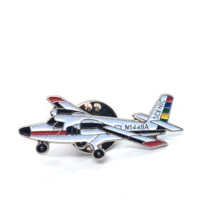 Scenic Airlines N1448A Pin Aviation Aircraft Pilot Travel Souvenir Enamel Lapel
