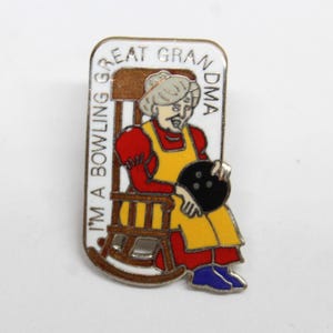 Vintage I&#39;m a Bowling Great Grandma Pin Lapel Enamel Collectible