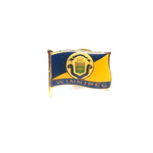 City Of Winnipeg Manitoba Canada Pin Flag Travel Souvenir Collectible Lapel VTG