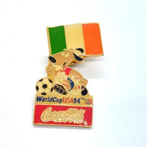 World Cup USA 1994 &#39;94 Ireland Coca Cola Pin Lapel Enamel Collectible
