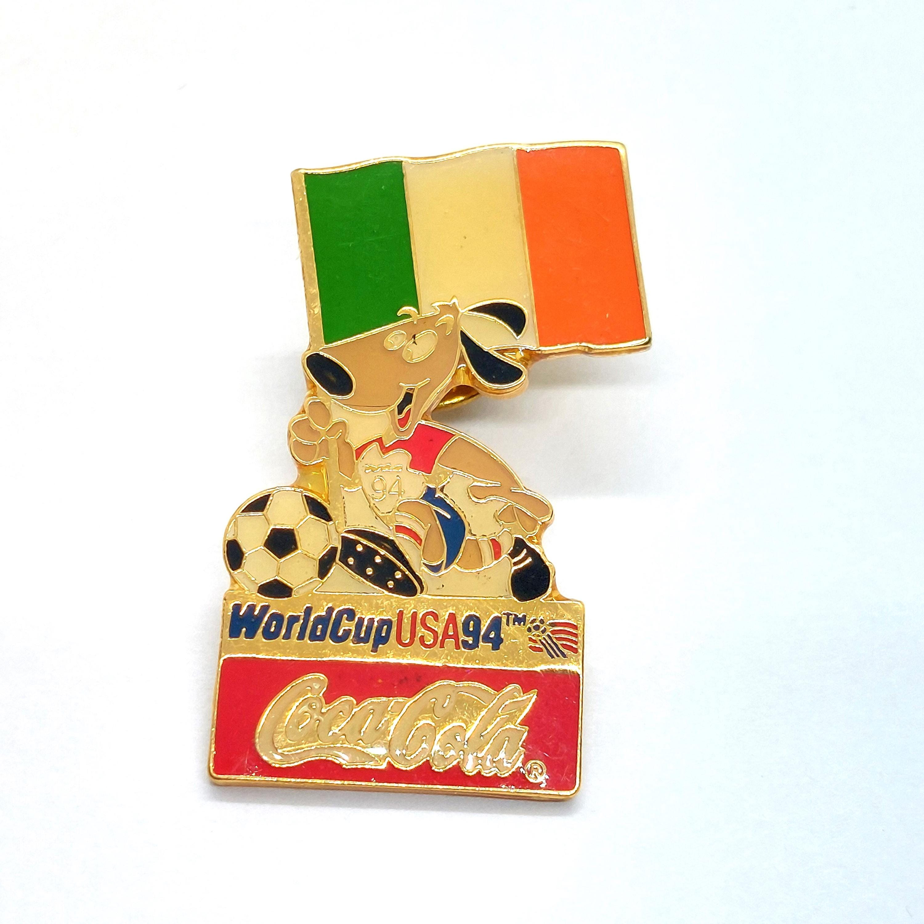 (非売品)94年サッカーW杯アメリカ大会　出場国サッカー協会ピンバッジ s-l400.jpg