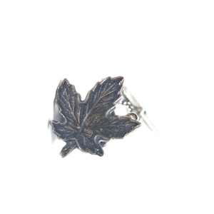 Vintage Sterling Silver Maple Leaf Pin Canadian Souvenir Collectible