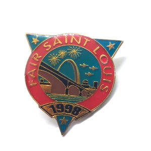 Fair Saint Louis 1998 Enamel Lapel Pin Gateway Arch Fireworks Air Show Scene