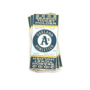 Oakland Athletics 2002 Saisonkartenhalter Pin Anstecknadel Emaille Sammlerstück