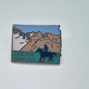 South Dakota Mount Rushmore Cowboy Pin Lapel Enamel Collectible MAFCO Souvenir