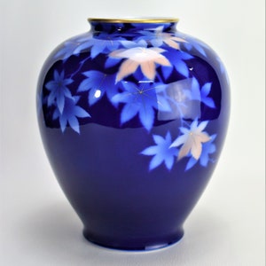Fukagawa Vase AhornBlatt Motiv Arita Porzellan Showa Periode