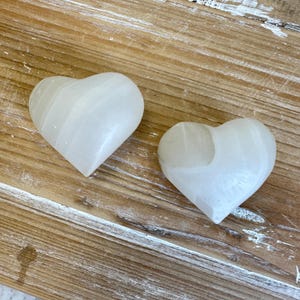 White onyx heart pair - U202E