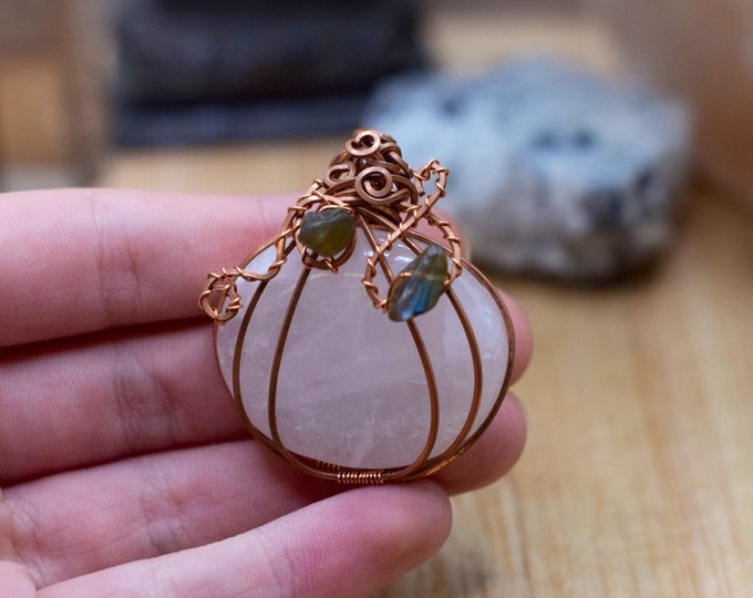 Rose Quartz and Labradorite Pumpkin Pendant MNATJ5 Flat 4