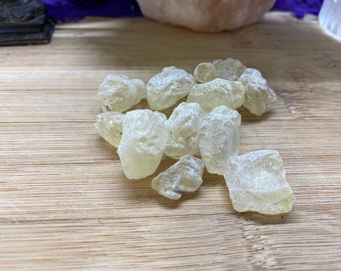 1 ounce of Copal resin gum incense granules