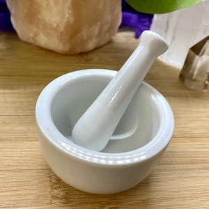 2 inch White ceramic Mortar and pestle crystal sculpture geode SME24