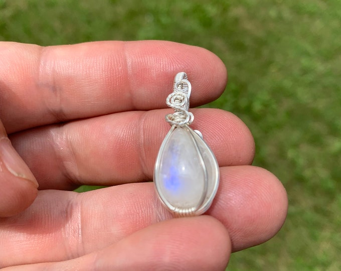 Rainbow Moonstone Silver Wire wrapped pendant necklace RMSP01  SME24