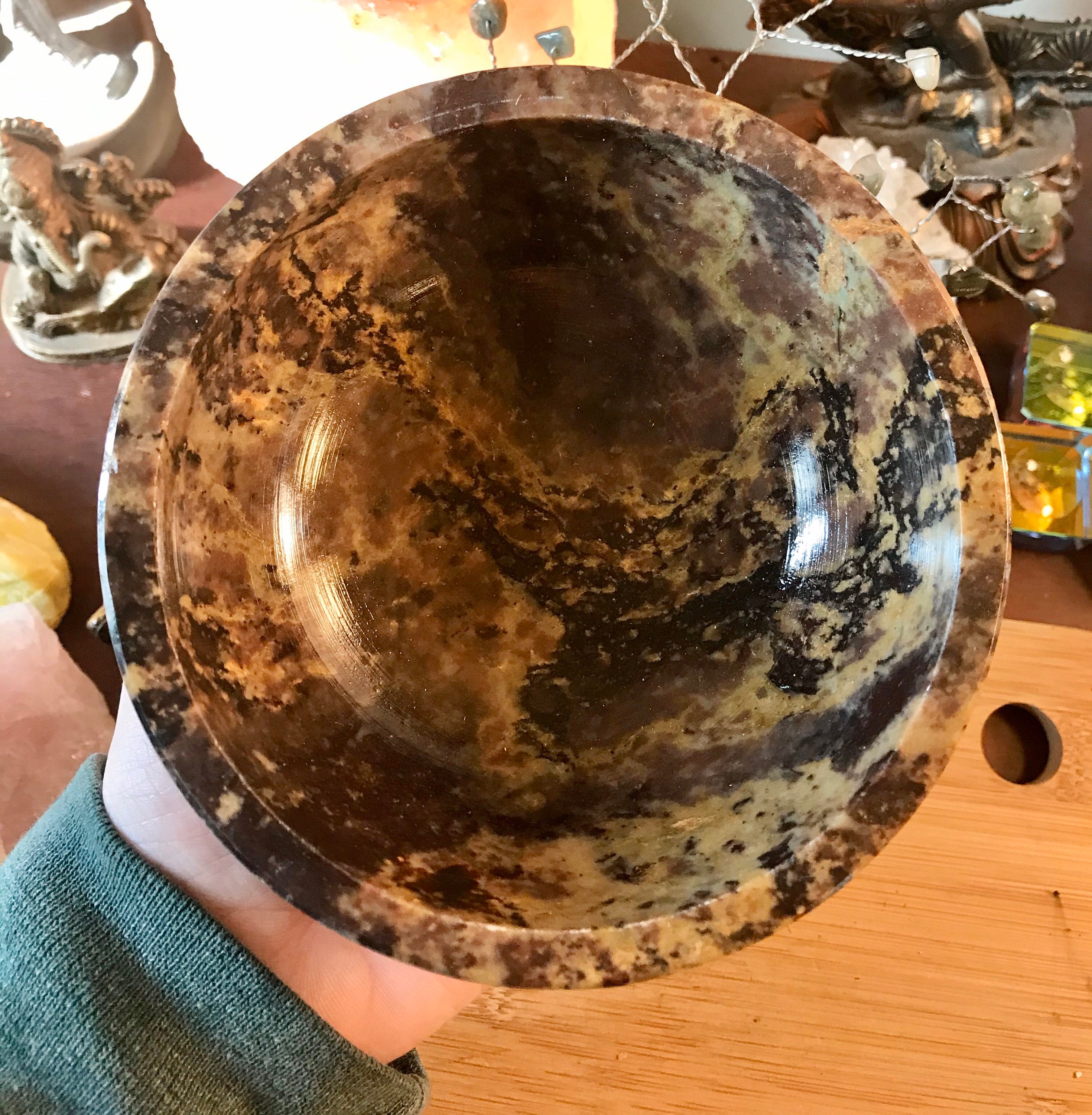 Soapstone bowl offering healing crystal geode carved stone scrying ST5C