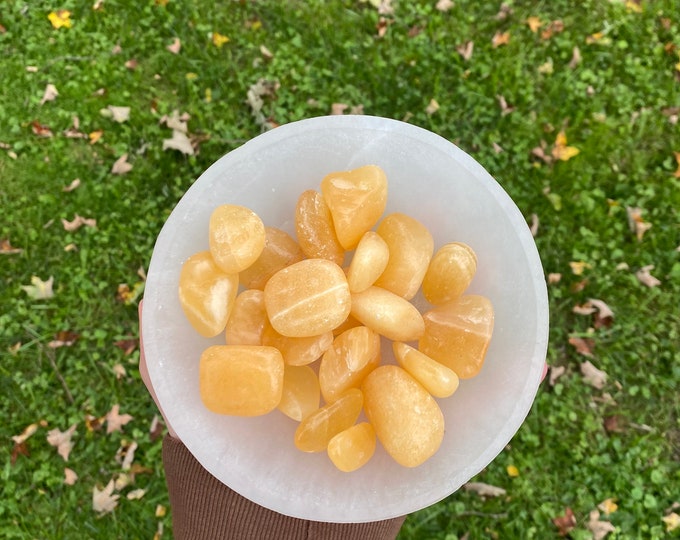 Orange Calcite tumbled Stones Set with Gift Bag MORC1 Flat 8