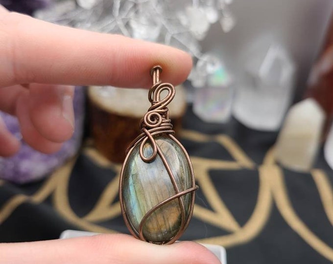 Multi-Color Flash Labradorite Pendant LABP24-R5