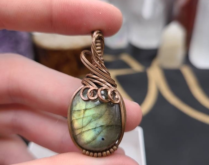 Beautiful Labradorite Pendant LABP22-R5