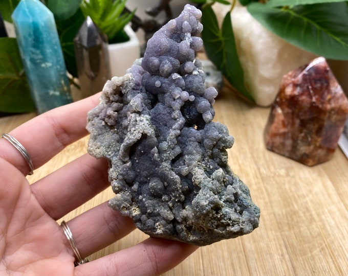 Grape Agate crystal specimen MGRA6 Flat 1