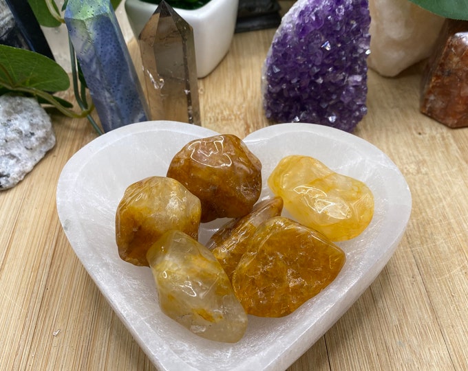 Polished Golden Healer Quartz pebbles SME