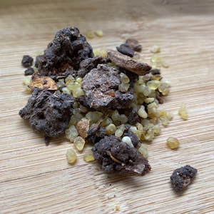 1 ounce of Frankincense and Myrrh resin gum incense granules