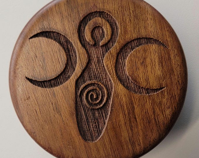 Moon Goddess Earth Herb Grinder sheesham wood. 3in