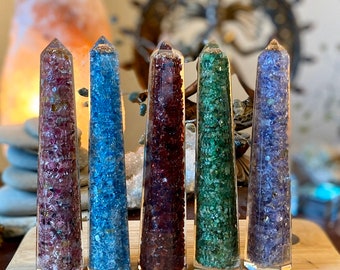 Amazing orgonite tower cystal  point generator obelisk wand tourmaline aquamarine tanzanite garnet Tsavorite Hessonite Shelf 11