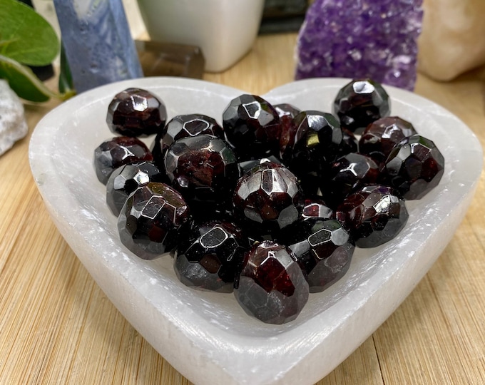 Premium Faceted Garnet Stones with Gift Bag