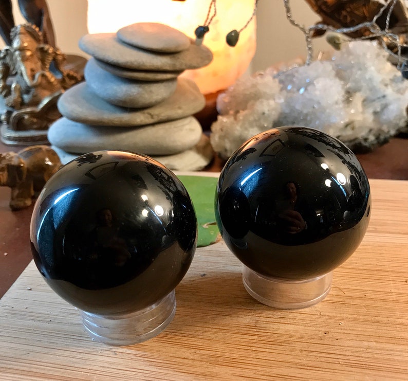 green obsidian orb vs glass green obsidian orb vs glass