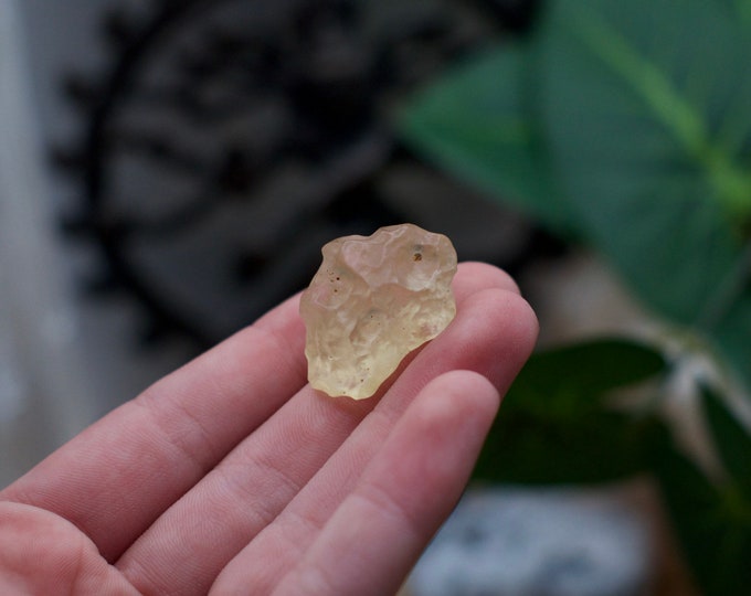 Libyan Desert glass crystal MLIBDG2 Flat 2