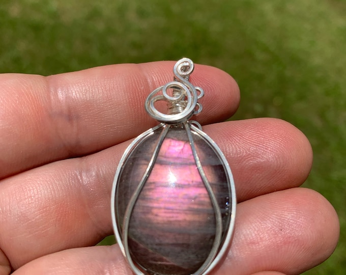 Purple Labradorite wire wrapped pendant in silver PLabSP01