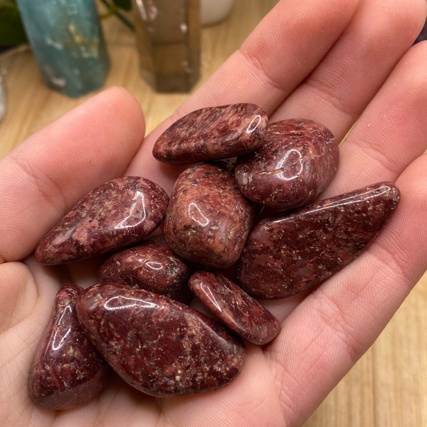 Tumbled Red Wine Quartz Stones Set with Gift Bag and Note