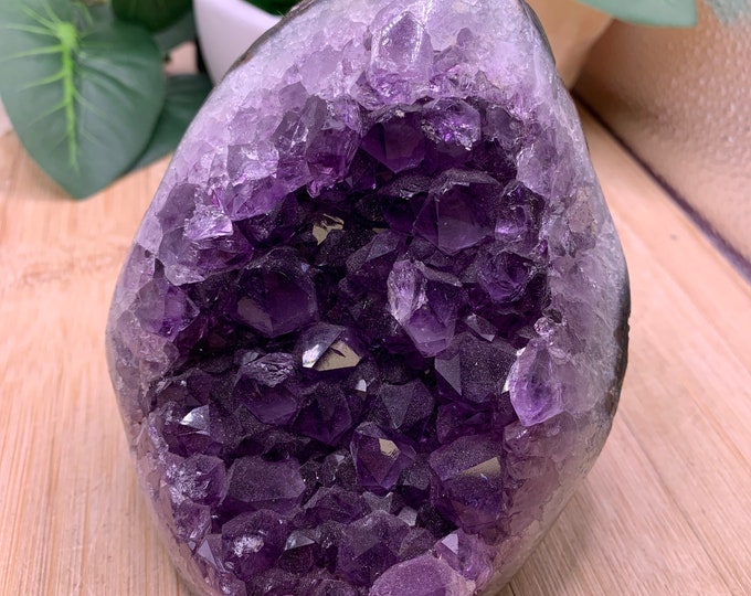 Beautiful Polished Amethyst crystal cluster A23AM07