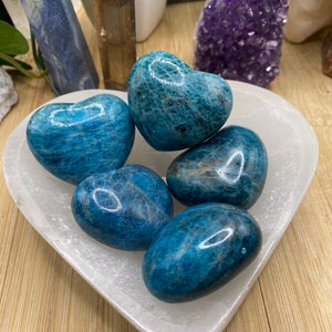 Blue Apatite hearts Tumbled Stone Gift Bag SME24